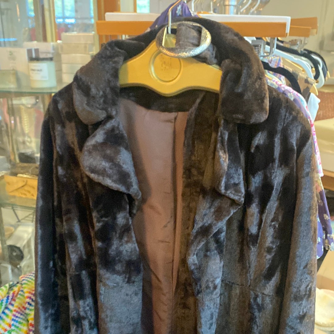 Faux fur 60’s / 70’s coat with belt union made