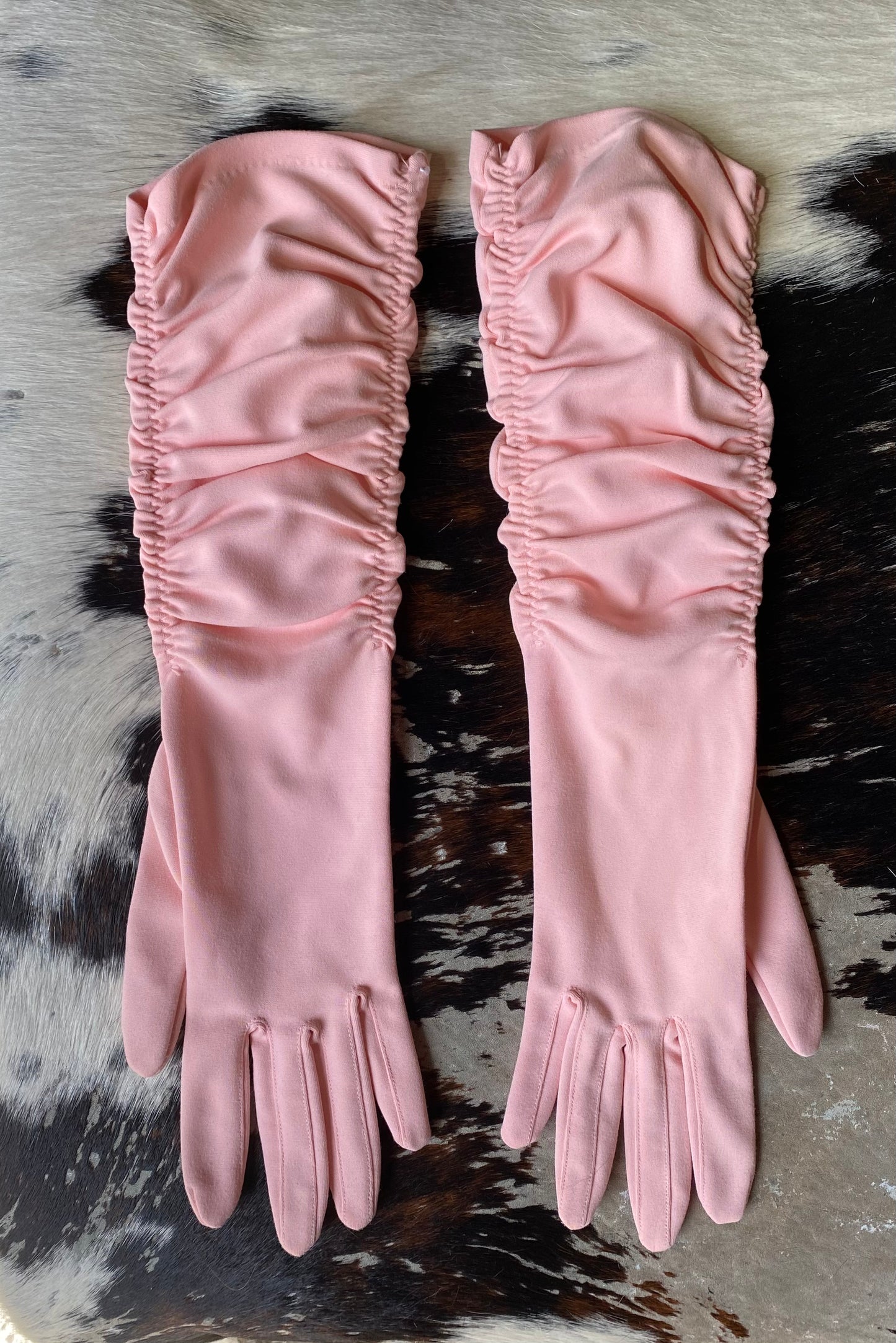 Baby Pink Ruched Gloves
