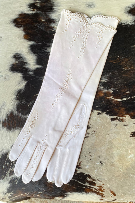 dead-stock white embroidered gloves