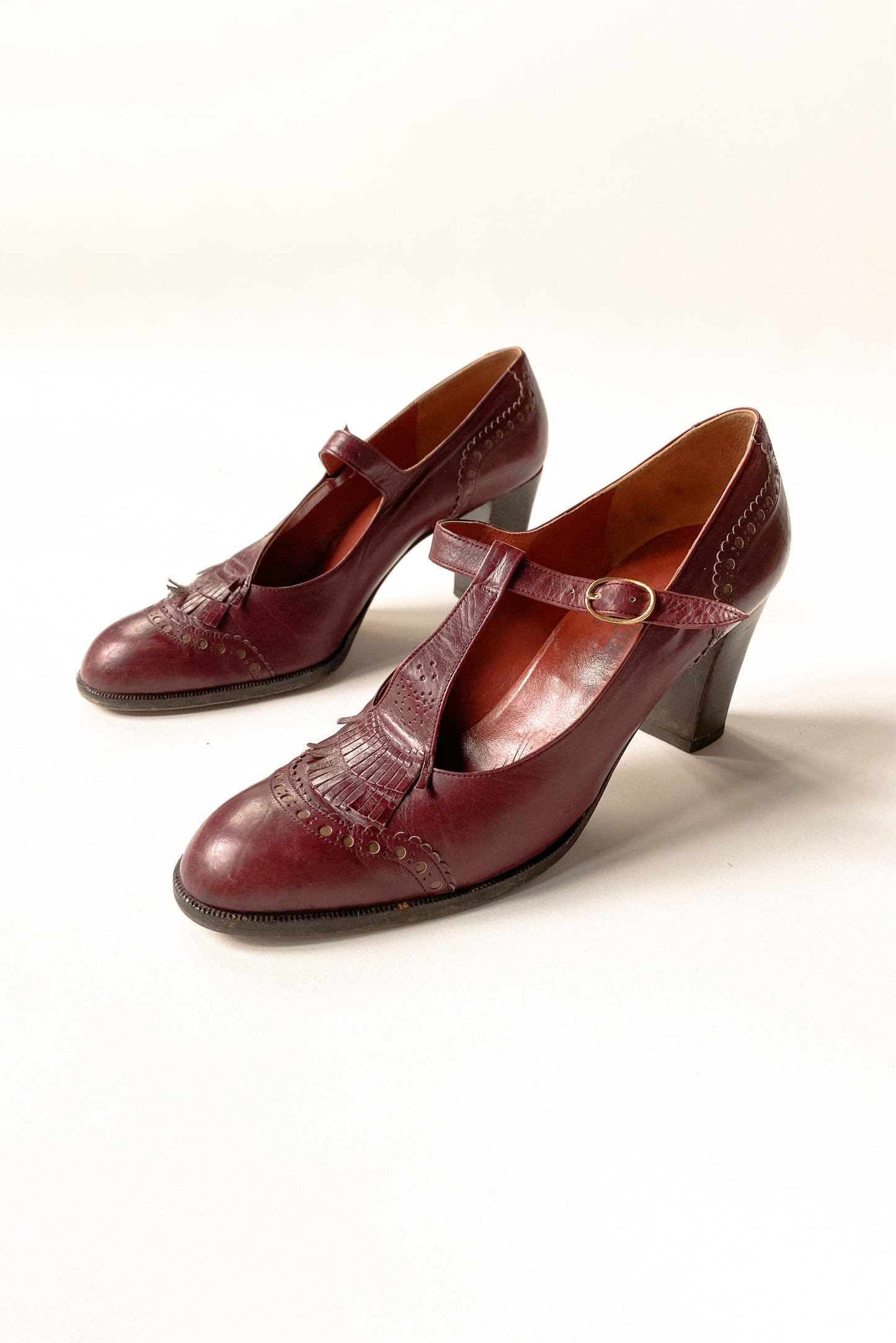 Yves Saint Laurent Burgundy Pumps 38.5 B