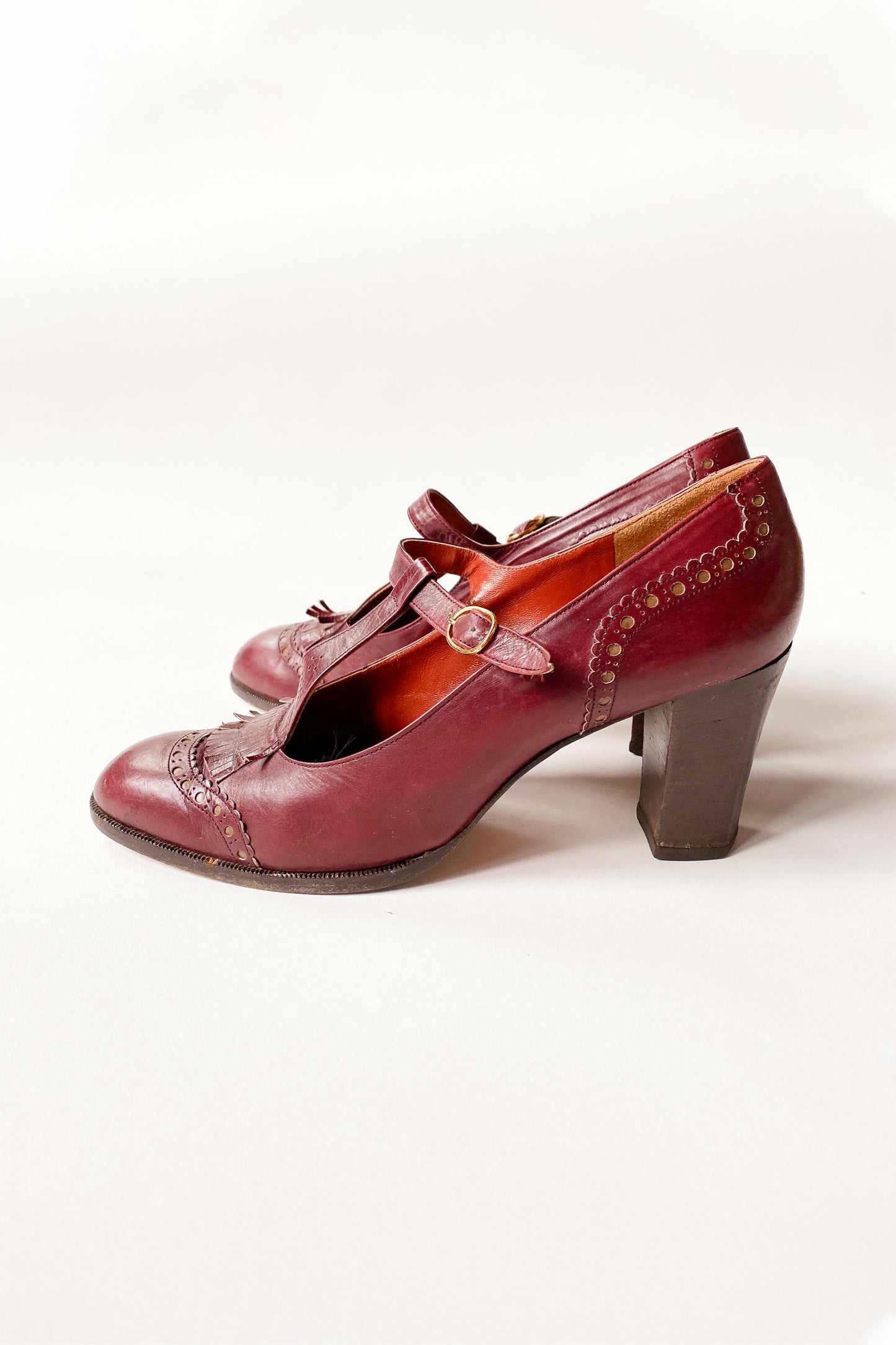 Yves Saint Laurent Burgundy Pumps 38.5 B