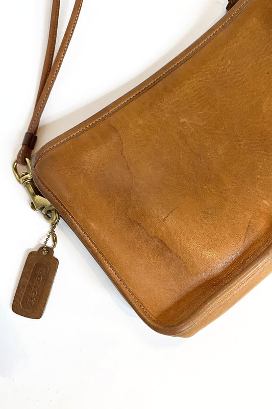 Coach Basic Bag in British Tan